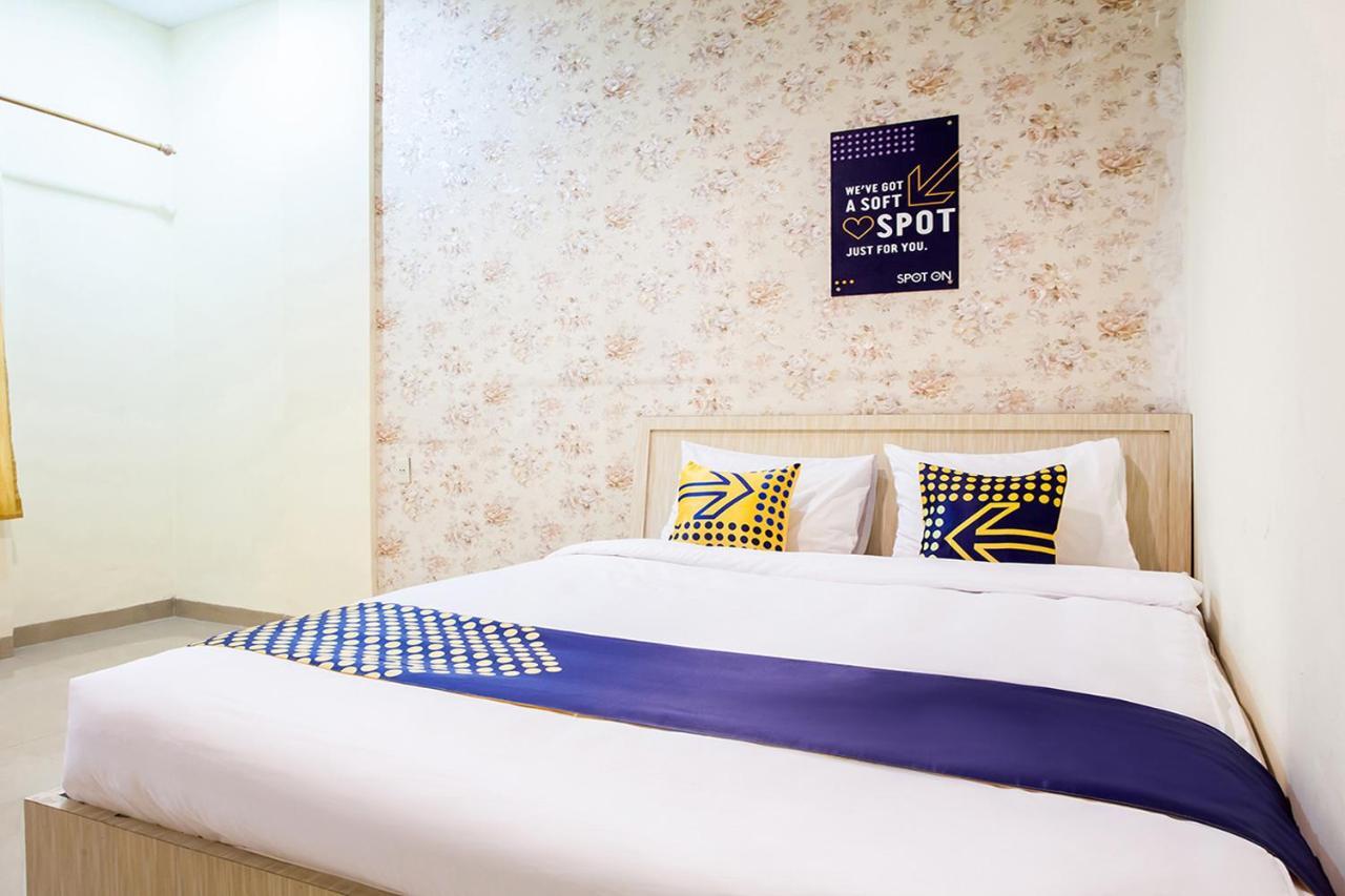 Spot On 2373 Executive Inn 2 Medan Exterior foto